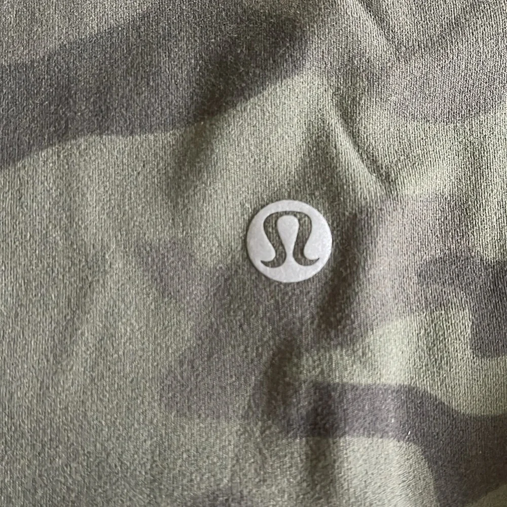 Camo Lululemon Leggings - Picture 10 of 15